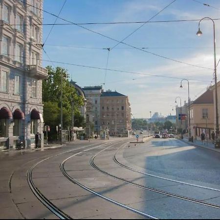Suesses Apartment Naehe Volkstheater เวียนนา ภายนอก รูปภาพ