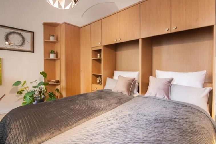 Suesses Apartment Naehe Volkstheater เวียนนา ภายนอก รูปภาพ